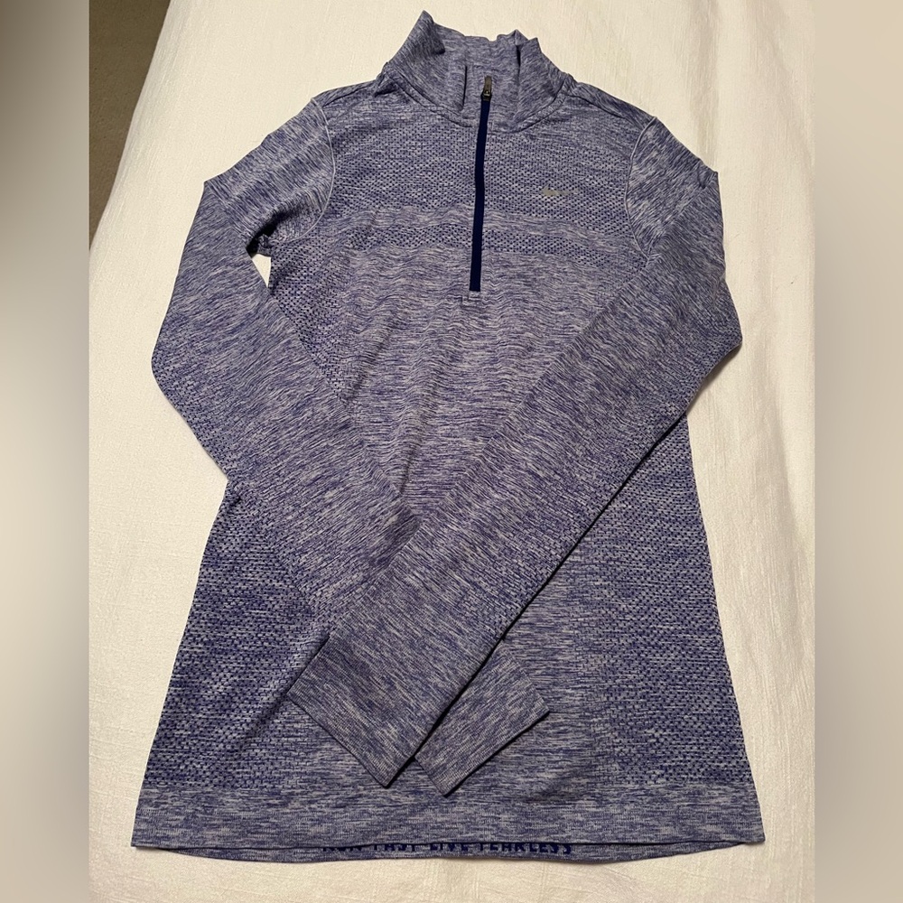 Nike woman’s size xs 1/4 zip 🏃🏼‍♀️